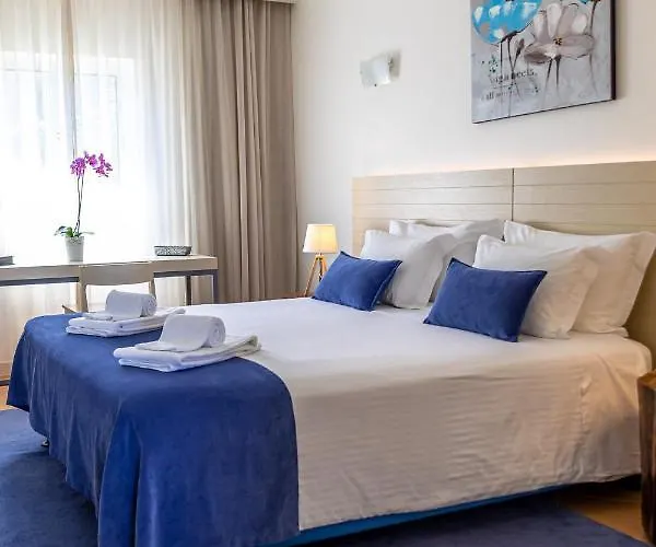 Aldeia Azul אתר נופש 4*