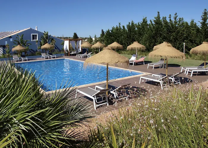 אתר נופש Aldeia Azul 4*