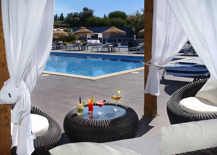 Aldeia Azul 4*